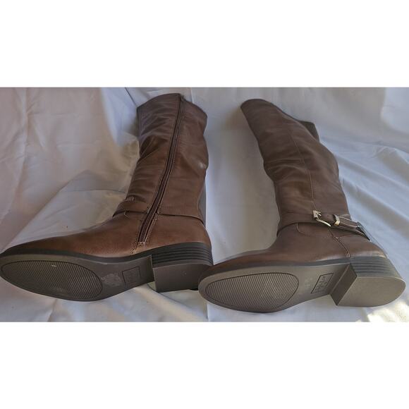 Women's Charlaa Buckled Over-The-Knee Wide-Calf Boots - Picture 5 of 6